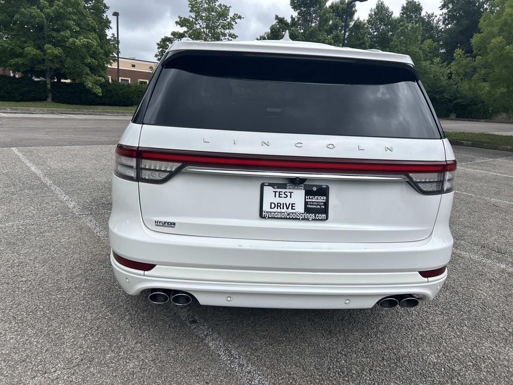 Used 2021 White Lincoln Reserve image 6