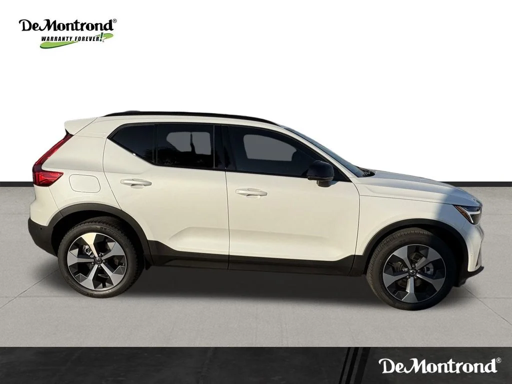 New 2026 Crystal White Volvo Plus image 4