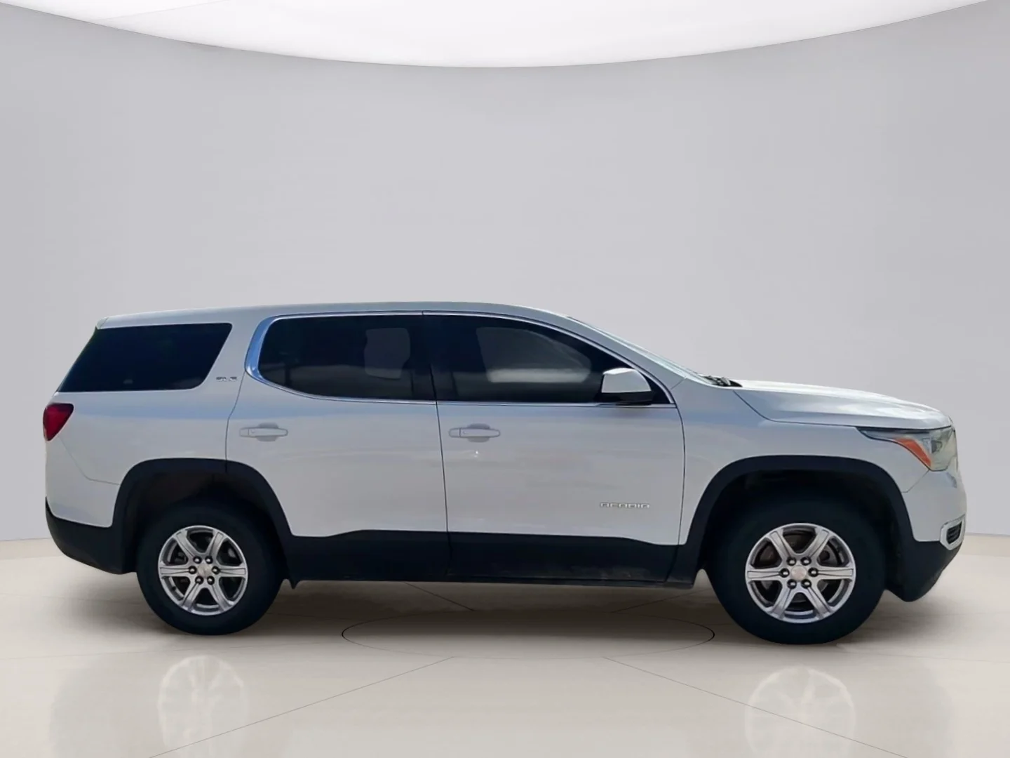 Used 2017 White Gmc SLE image 6