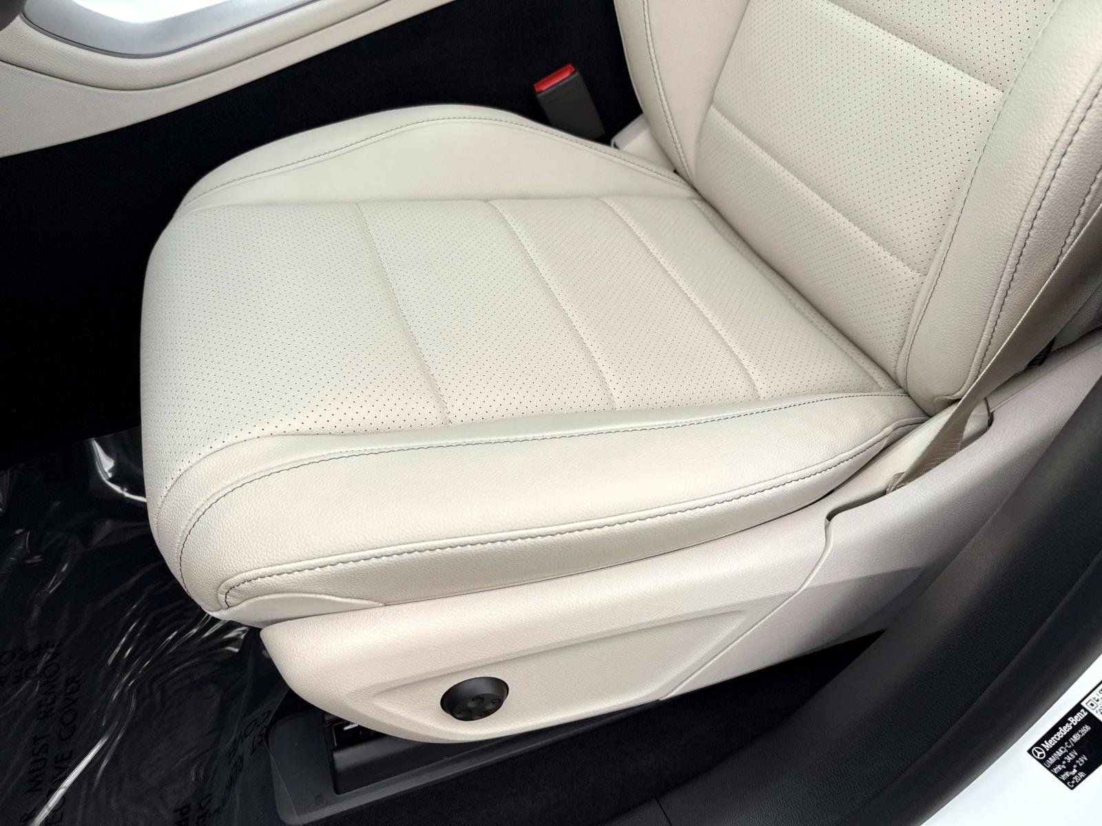 New 2026 Polar White Mercedes-Benz 350 4MATIC® SUV image 22