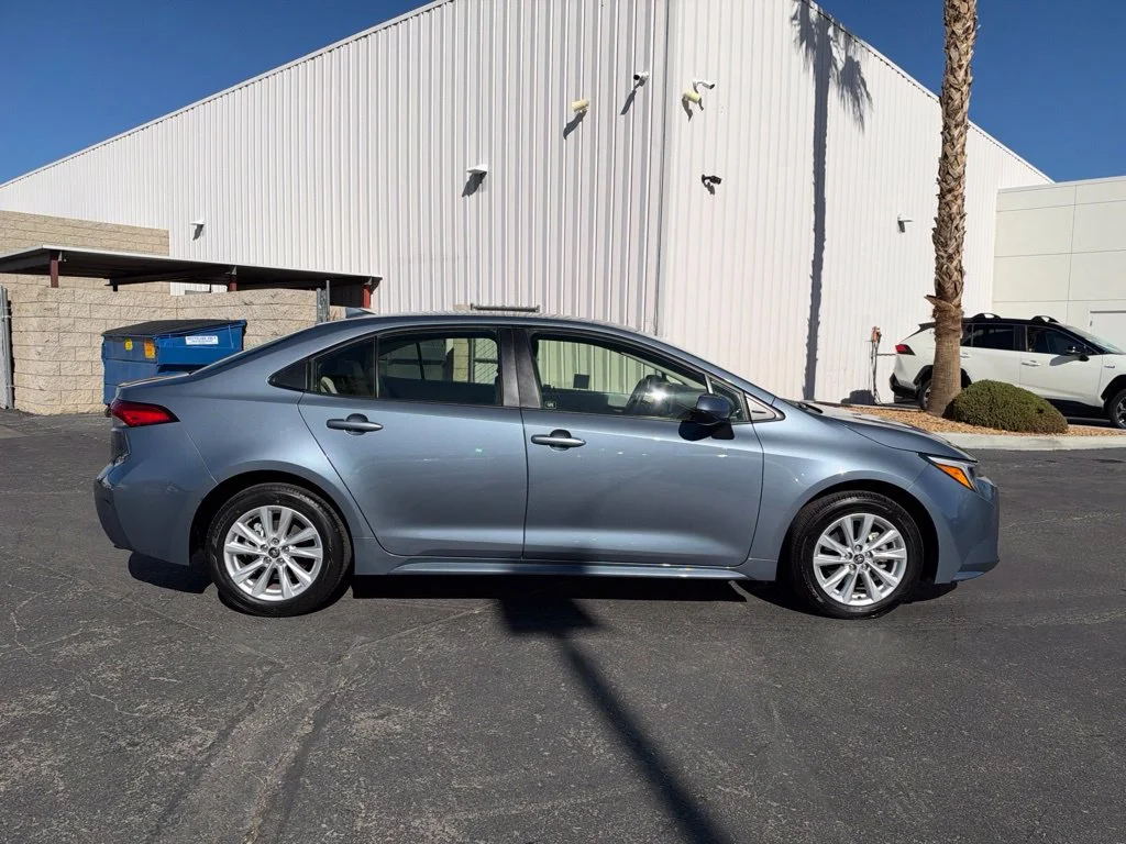 Used 2025  Toyota LE image 6