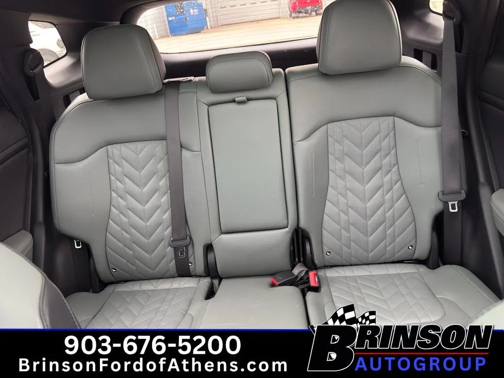 Used 2023  Kia X-Pro Prestige image 25