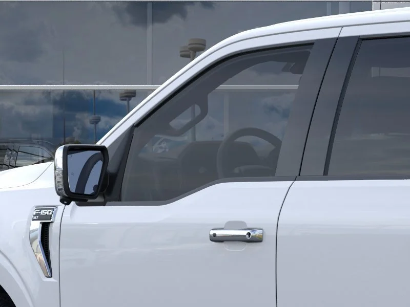 New 2026 Oxford White Ford XLT image 21