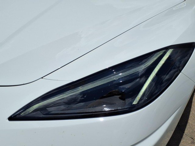 2025 Chevrolet Corvette 2LT - Photo 9