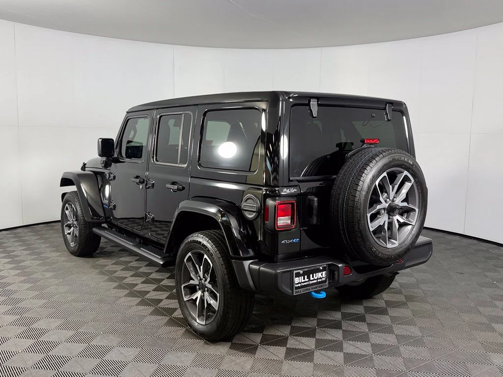 Used 2024 Black Jeep Sport S 4xe image 10