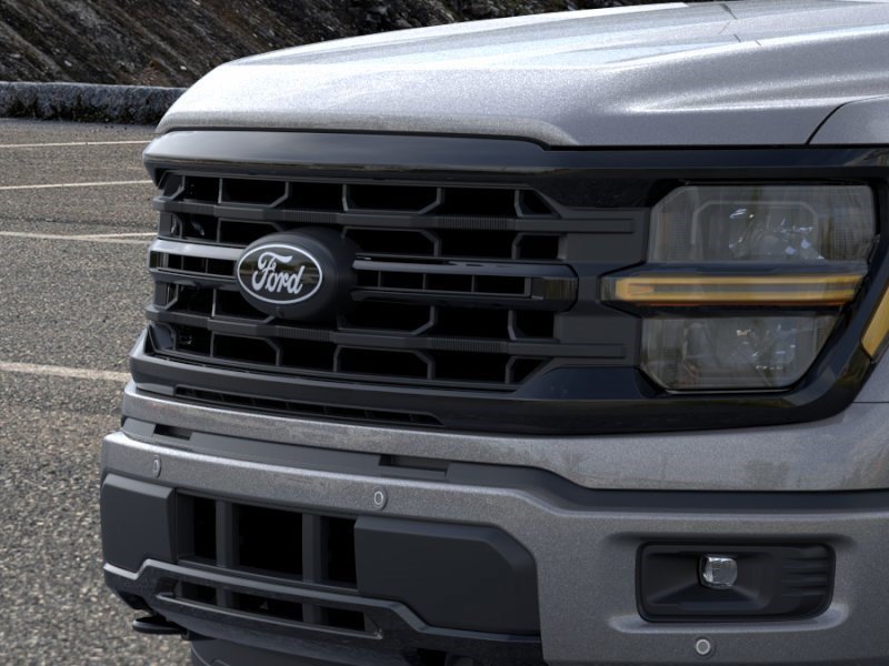 New 2026 Carbonized Gray Metallic Ford XLT image 17
