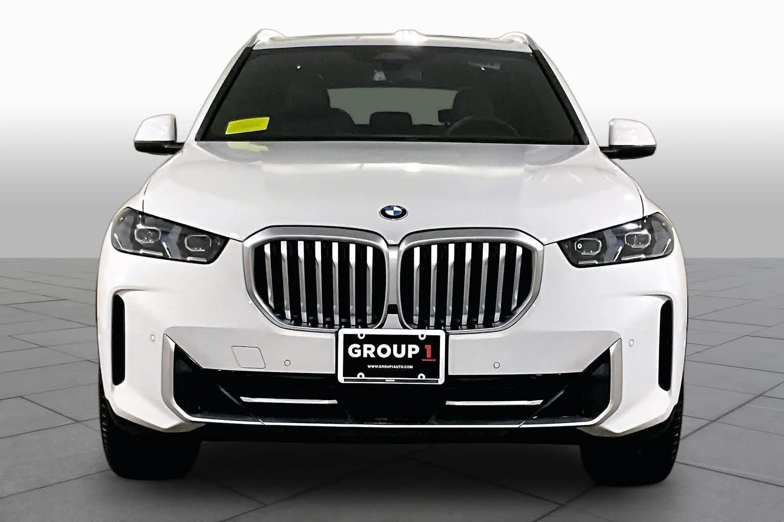 Used 2024 Alpine White BMW xDrive40i image 3