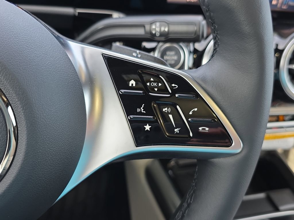 New 2026 Polar White Mercedes-Benz GLA 250 image 22