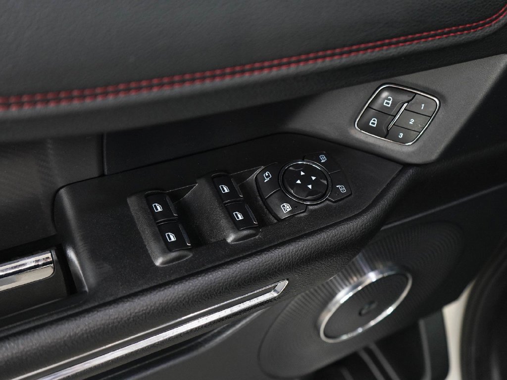 Used 2021 White Metallic Ford Limited image 19