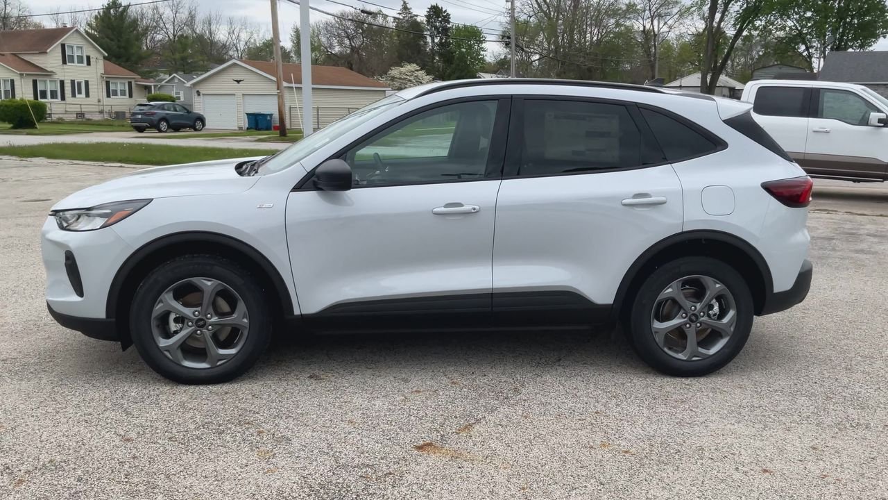 2026 Ford Escape ST-Line - Photo 9