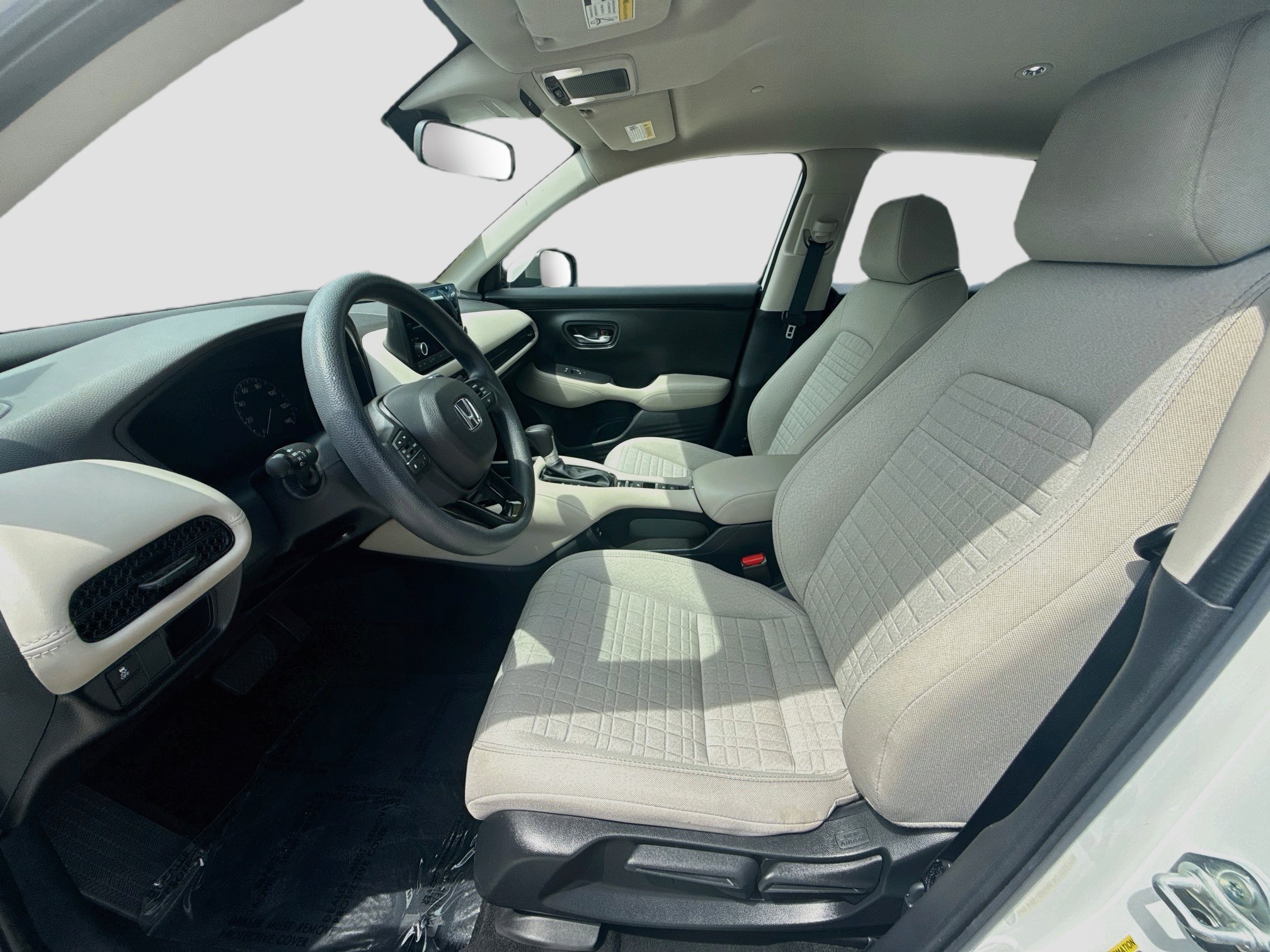 2025 Honda HR-V LX - Photo 18