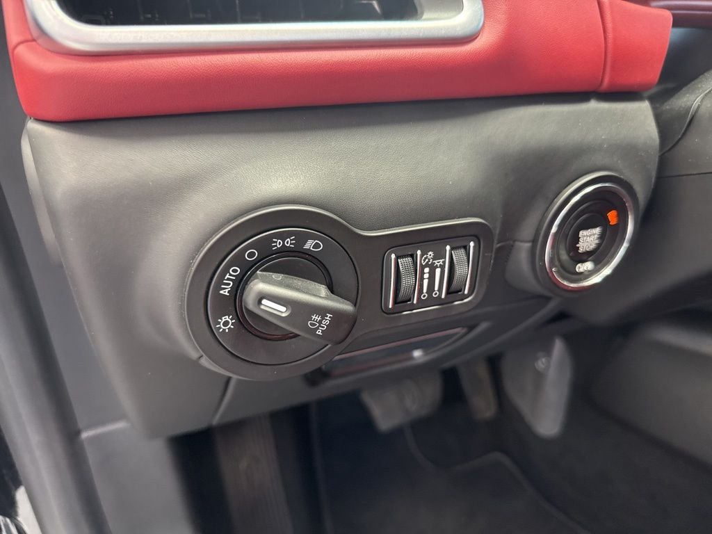 Used 2023 Black Maserati Modena image 15
