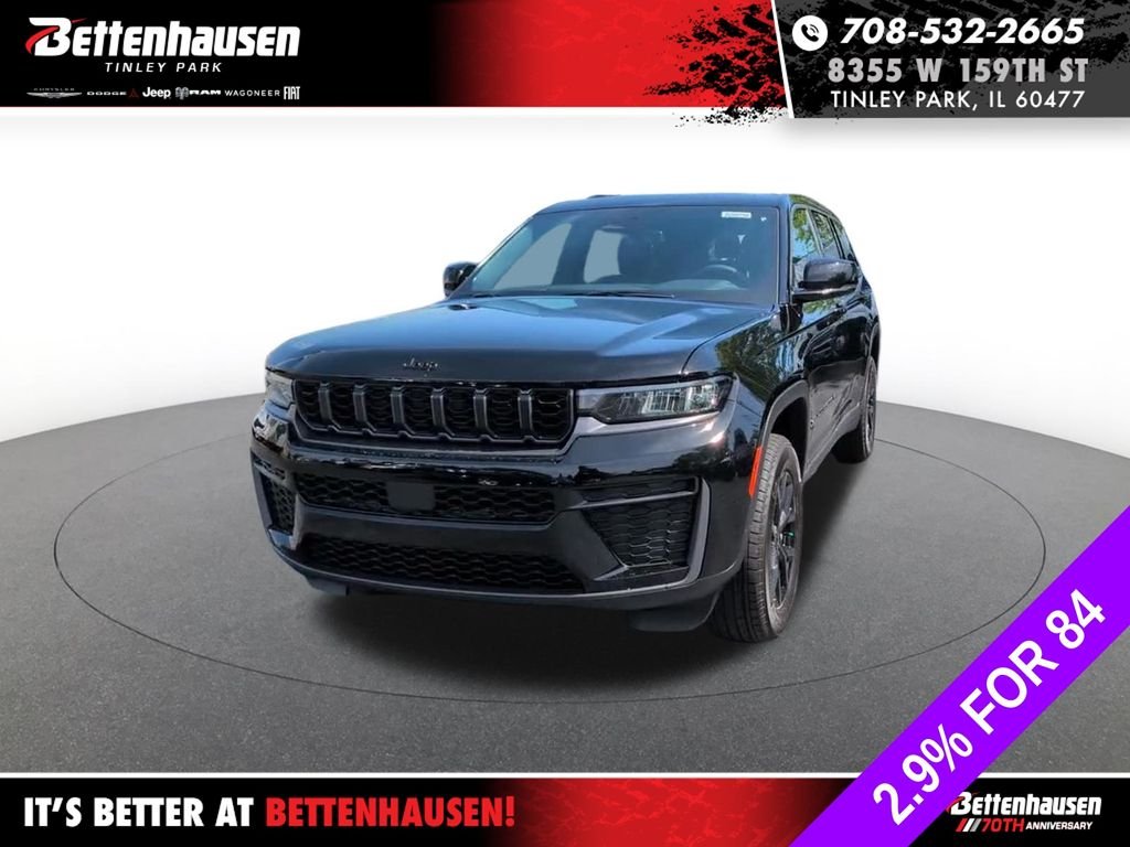 New 2026 Diamond Black Crystal Pearl-Coat Exterior Paint Jeep Laredo image 14