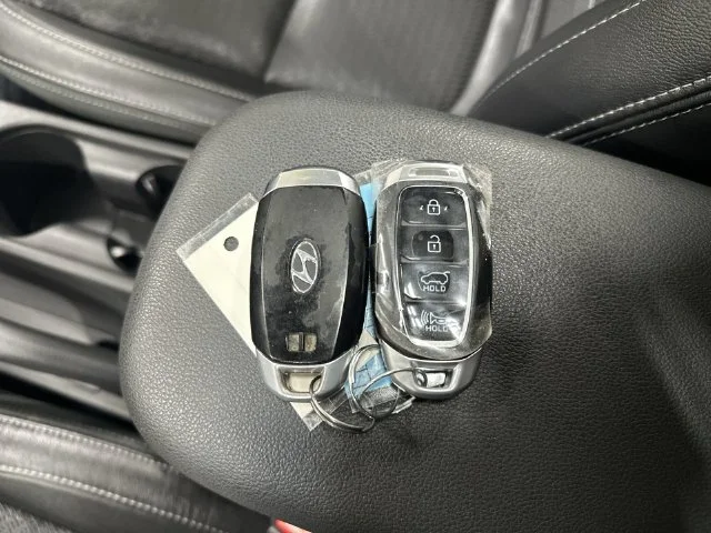 Used 2021 Silver Hyundai Limited image 26