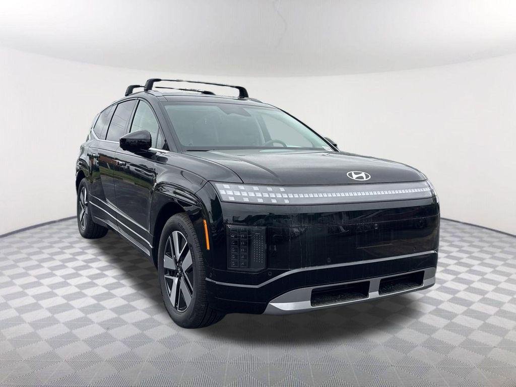New 2026 Black Hyundai SEL image 3