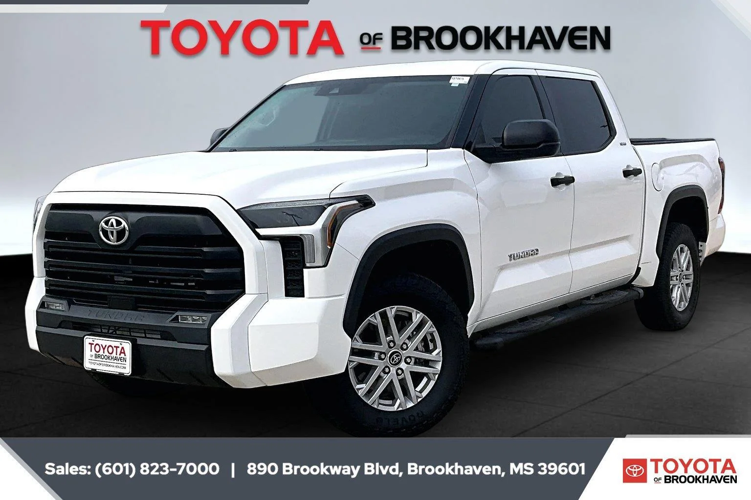 Used 2023 Ice Cap Toyota SR5 image 10