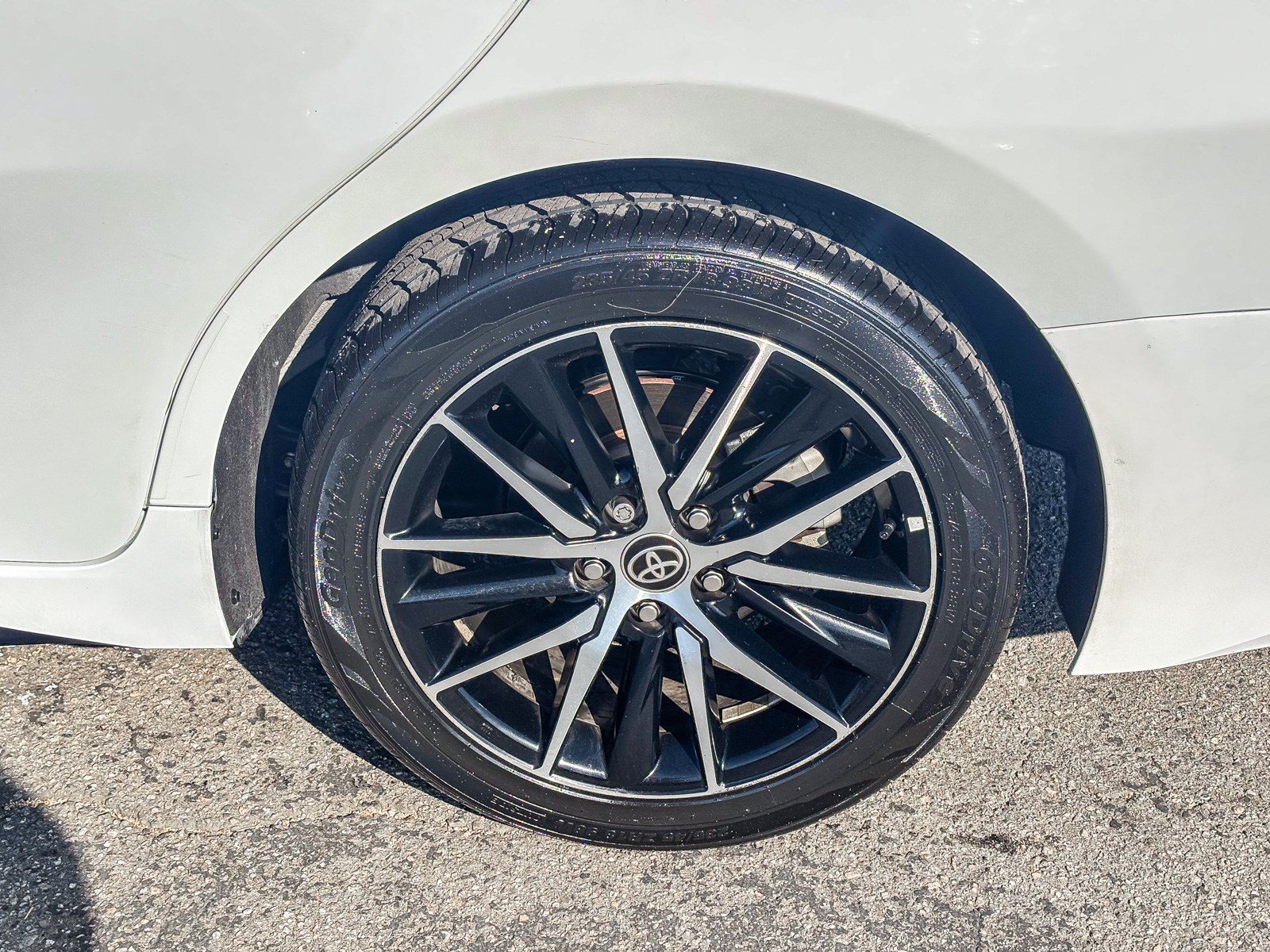 Certified Used 2024 Ice Cap Toyota SE image 11