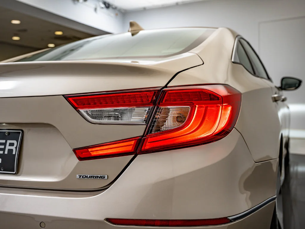 Used 2018 Gold Honda Touring image 14