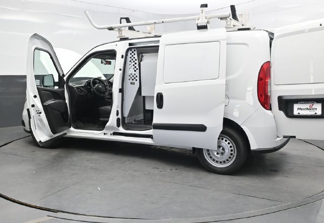 Used 2022 White Ram Base image 45