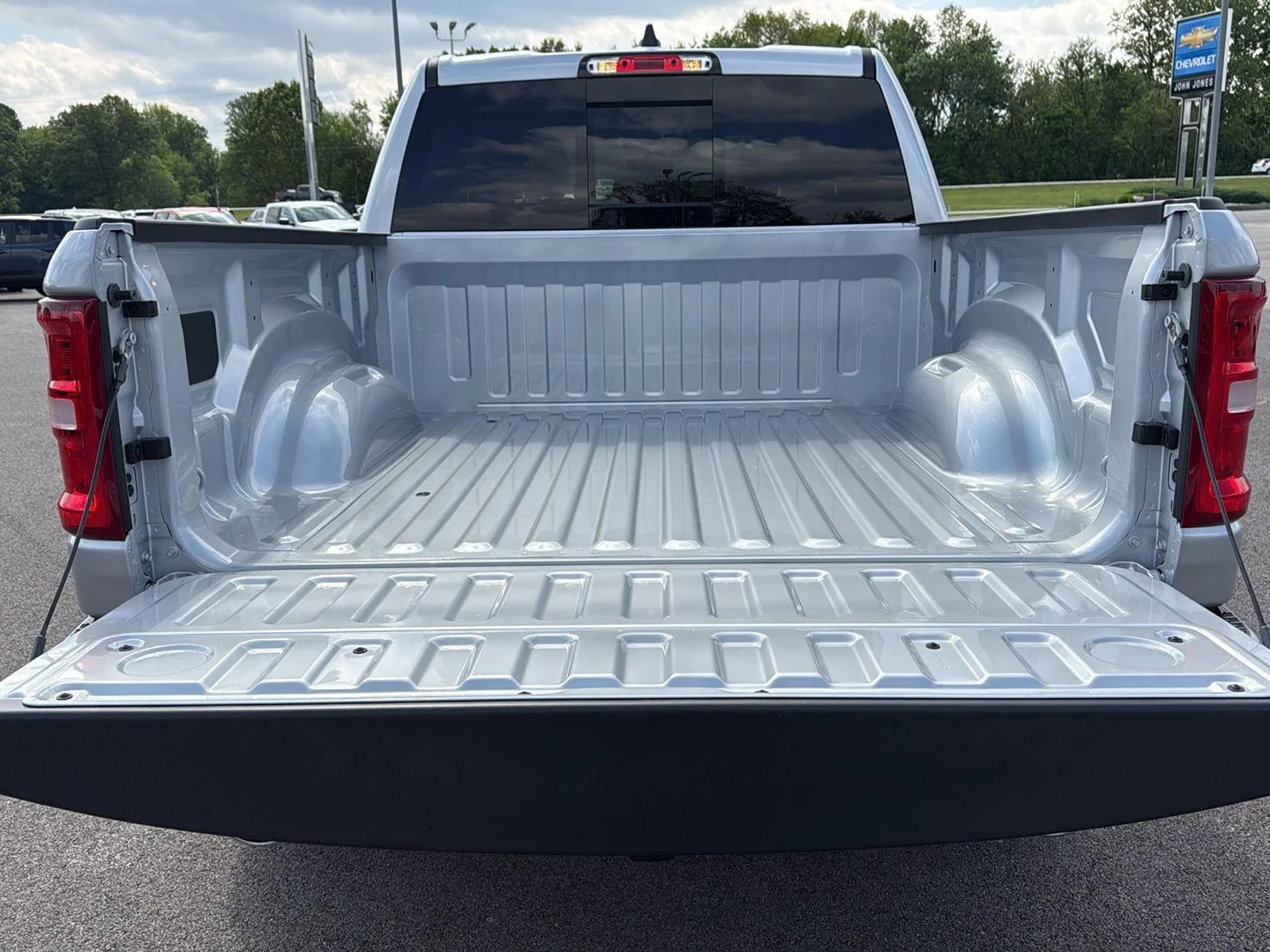 New 2026 Silver Zynith Ram Laramie image 13