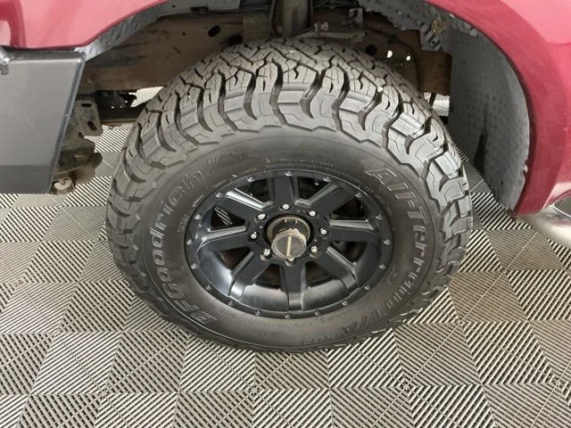 Used 2004 Red Clearcoat Ford XLT image 22