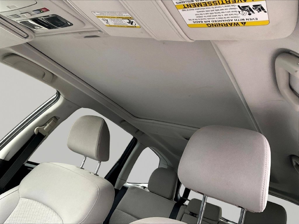 Used 2018 Gray Subaru 2.5i Premium image 7