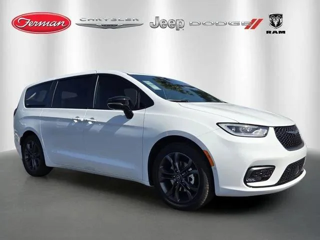 New 2026 Bright White Clear-Coat Exterior Paint Chrysler Select image 1