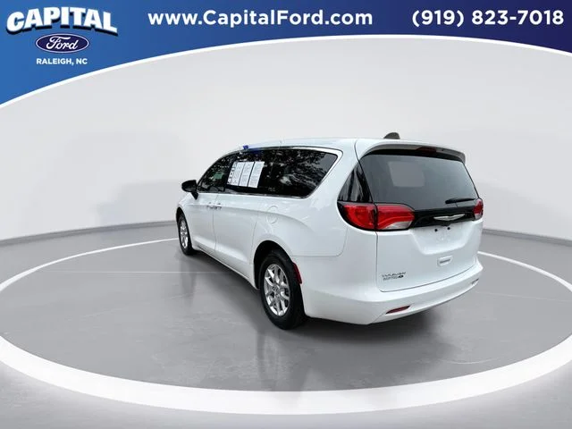 Used 2023 White Chrysler LX image 6