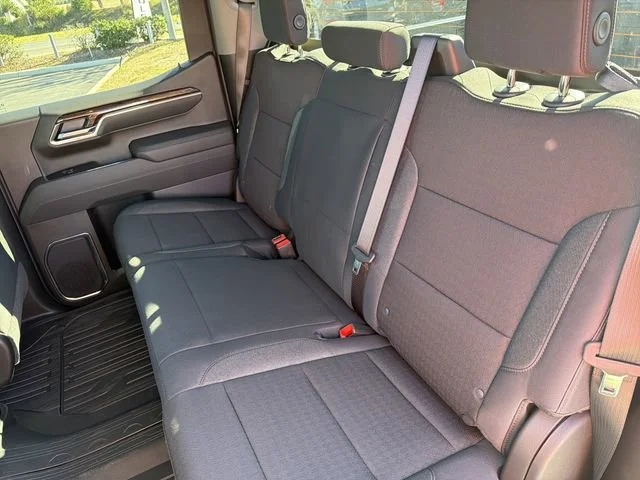 New 2026 Summit White GMC SLE image 18