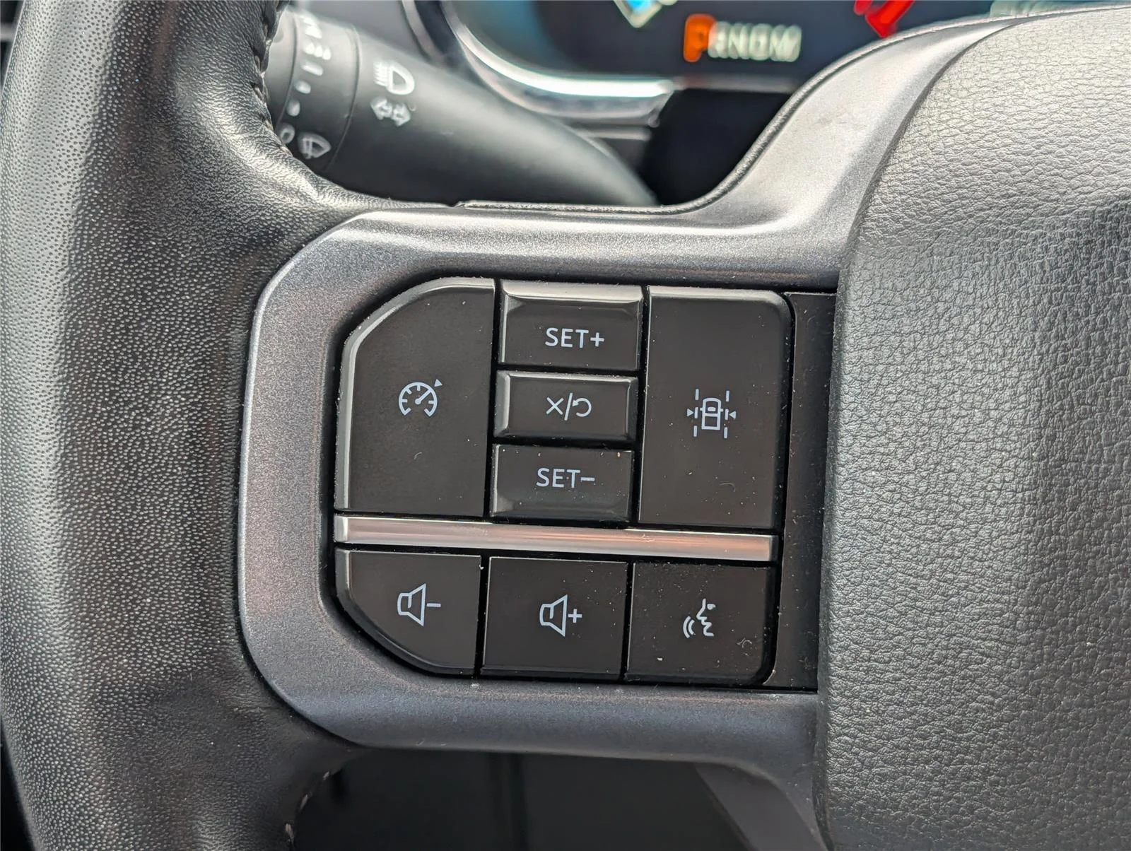 Used 2023 Carbonized Gray Ford LARIAT image 24