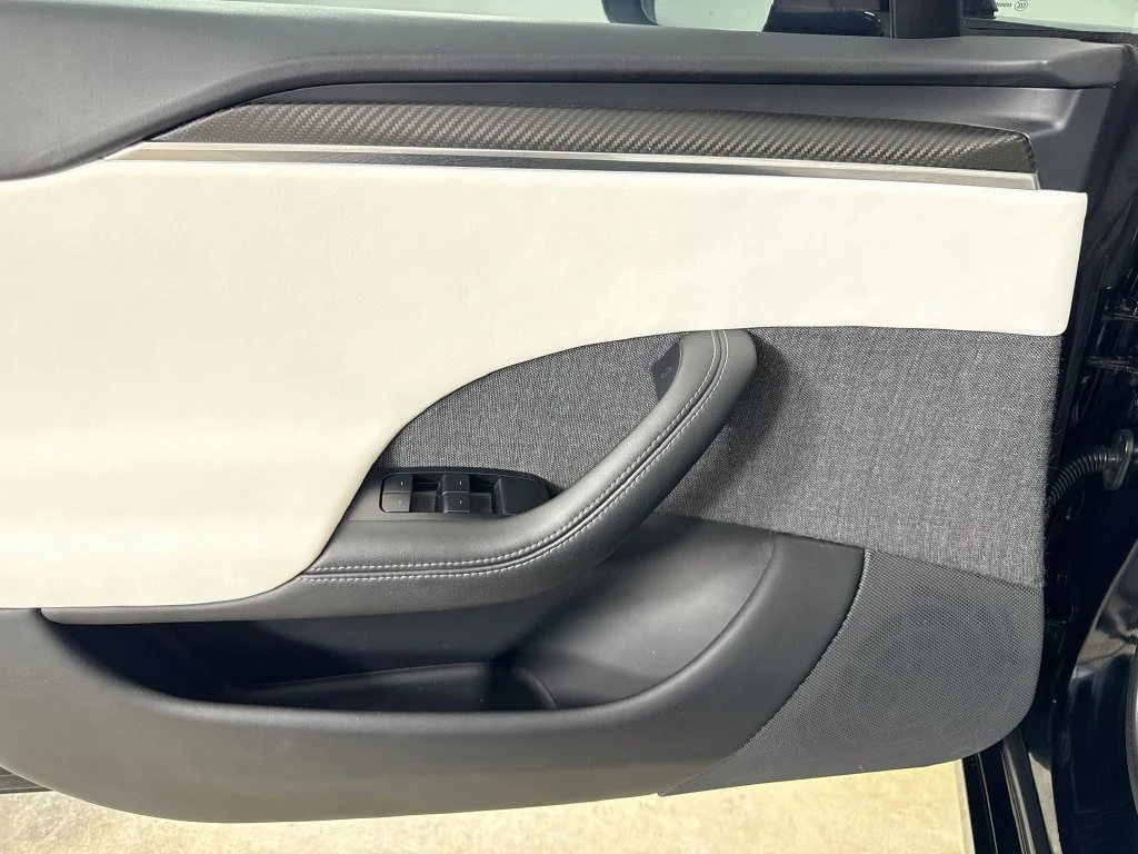 Used 2022 Black Tesla Plaid image 18