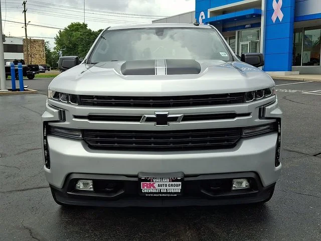 Used 2020 Silver Chevrolet RST image 3