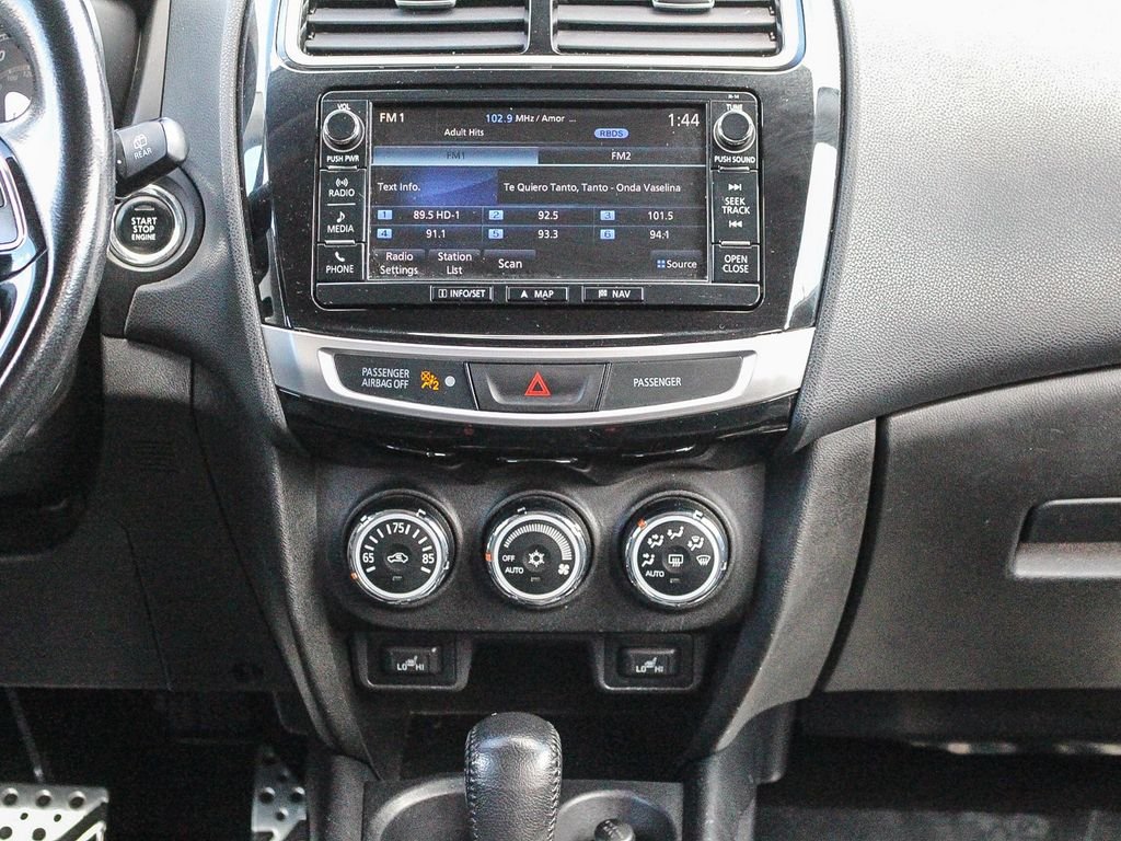 Used 2017  Mitsubishi SEL image 15