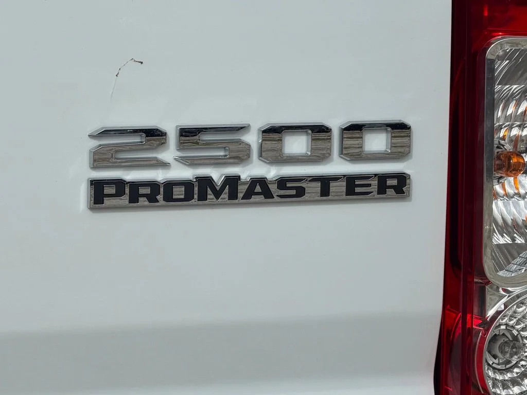 New 2027 Bright White Clearcoat RAM Tradesman image 37