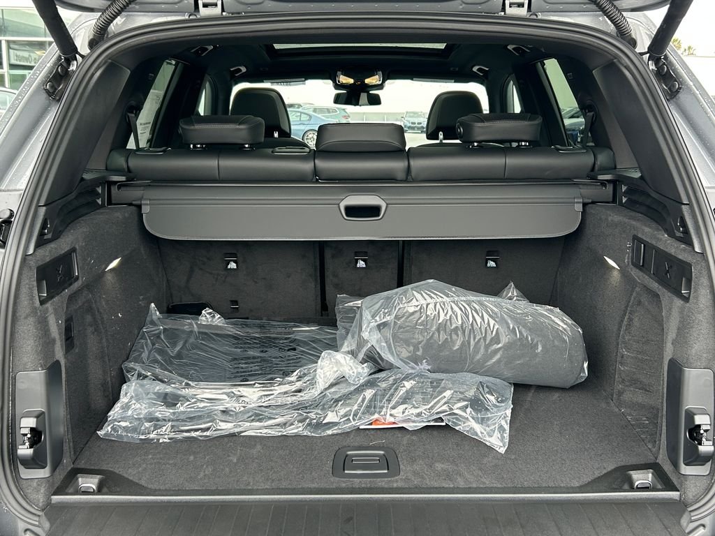 New 2026 Skyscraper Grey Metallic BMW xDrive40i image 35