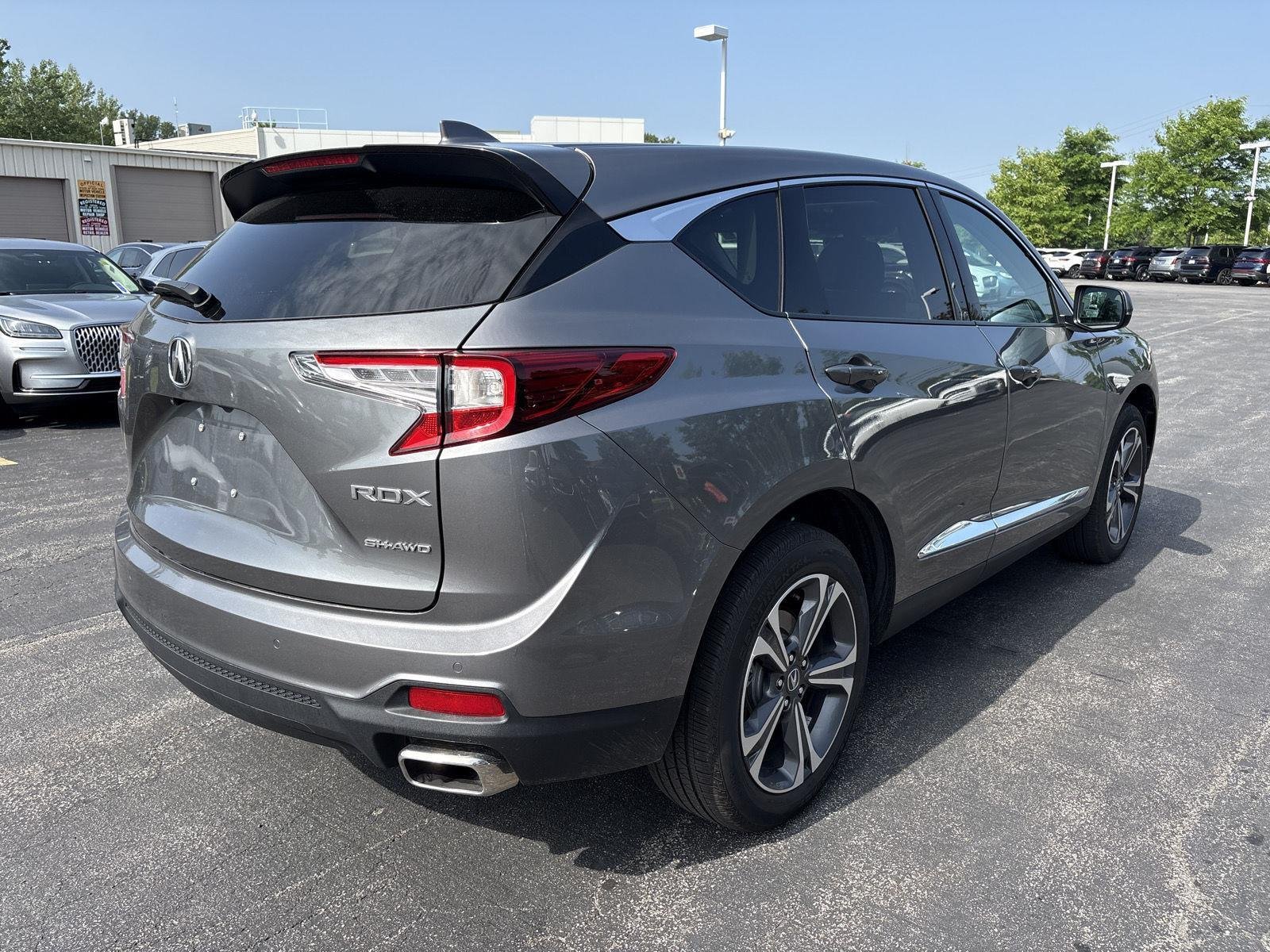 Used 2024 Liquid Carbon Metallic Acura w/Advance Package image 21