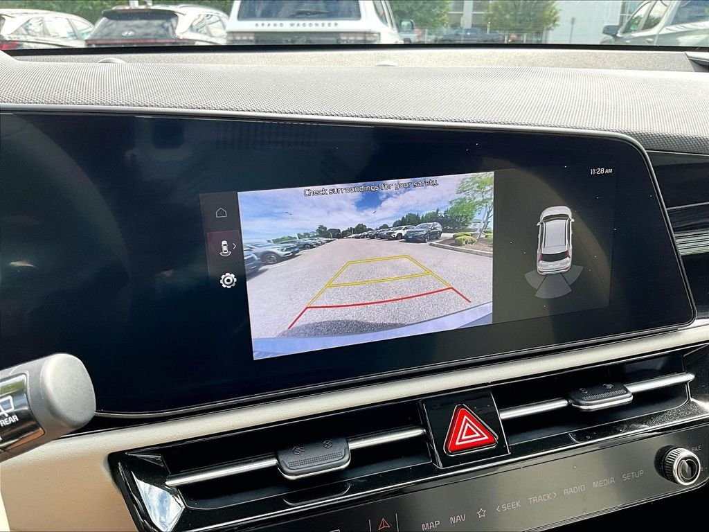 Used 2023 Gray Kia Wind image 19
