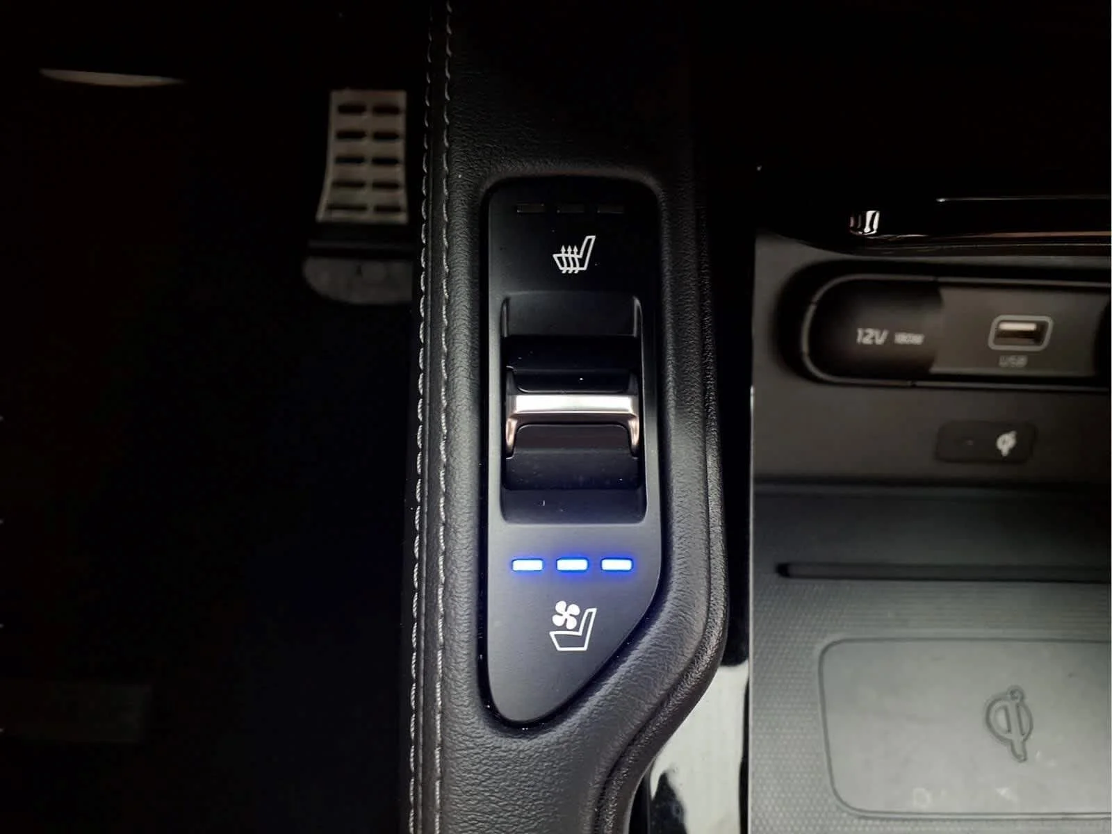 Used 2022 Dark Moss Kia SX image 17