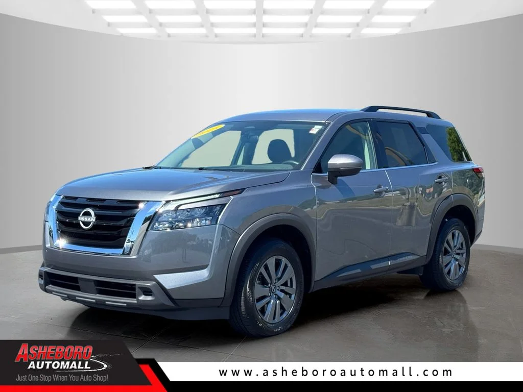 2025 Nissan Pathfinder SV 4WD's photo