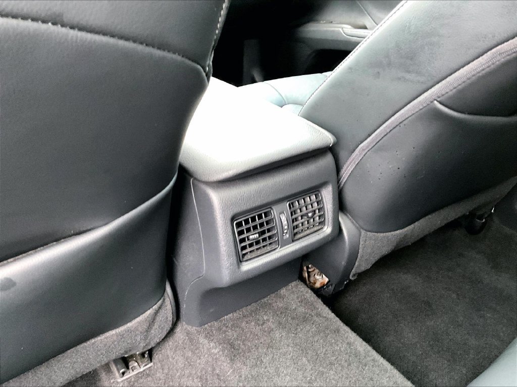 Used 2022 Ice Toyota XSE image 28
