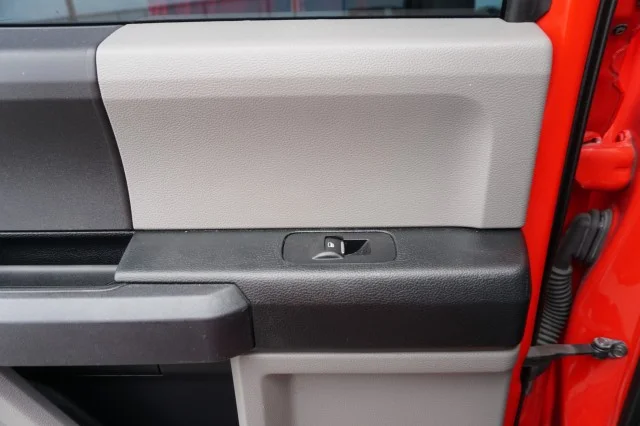 Used 2018  Ford XL image 15