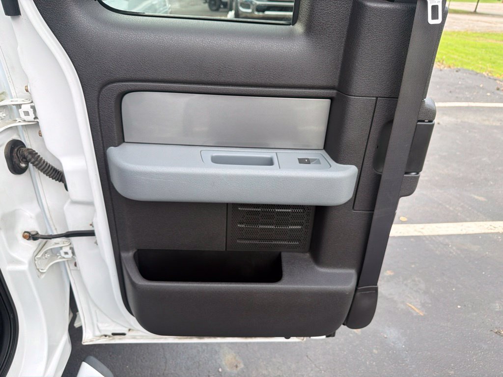 Used 2012 White Ford XLT image 37