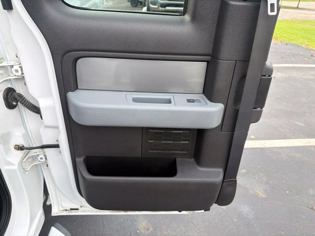 Used 2012 White Ford XLT image 37