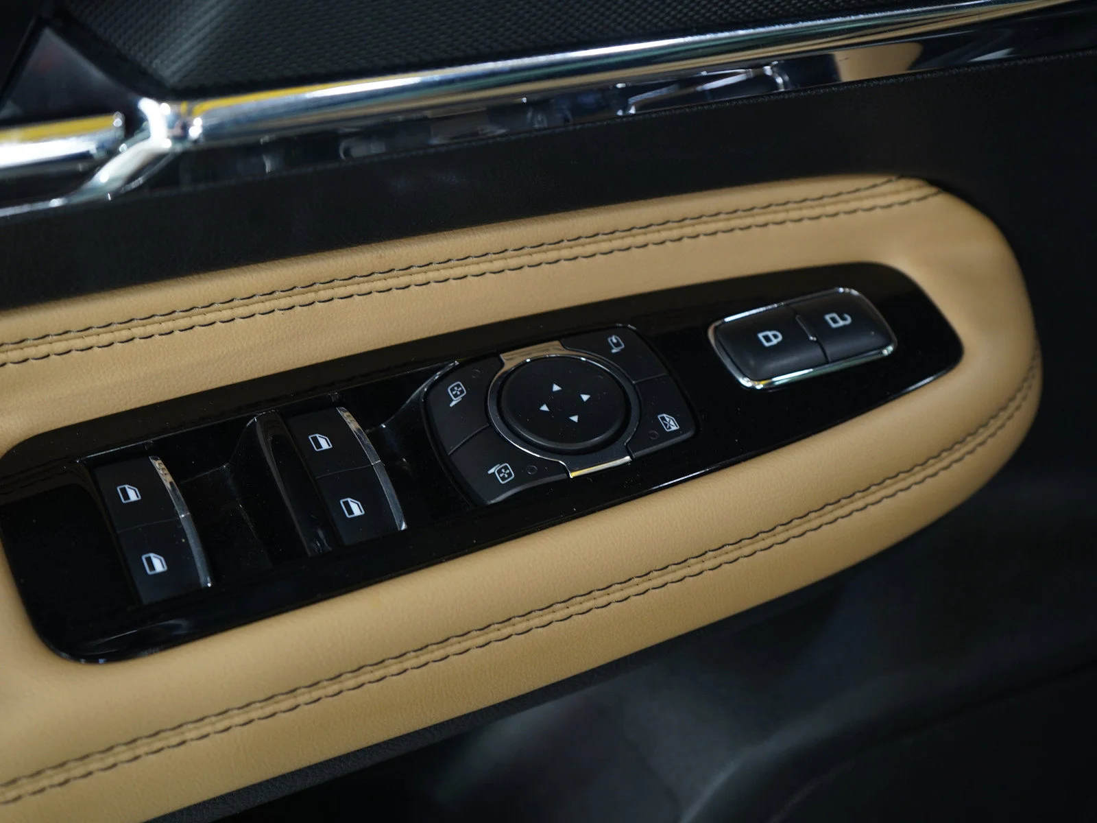 Used 2022 Blue Lincoln Reserve image 25