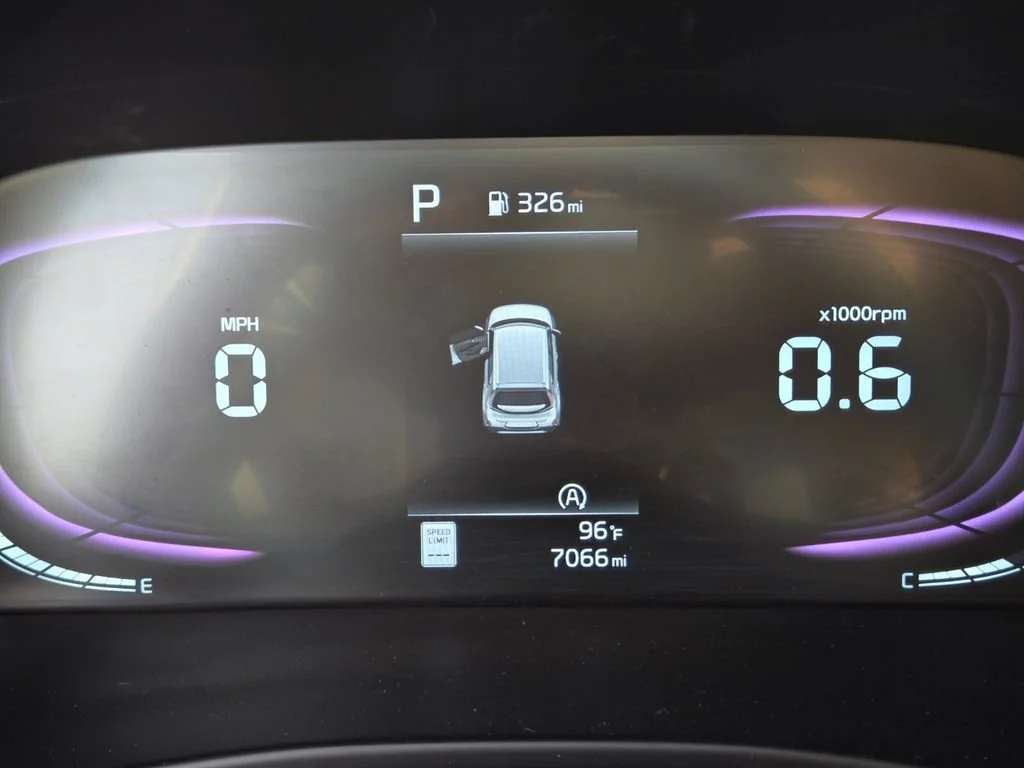Used 2025 Snow White Pearl Kia EX image 21