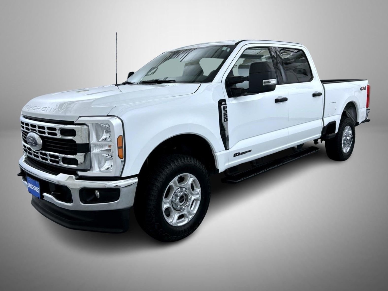 Used 2025 White Ford XLT image 1