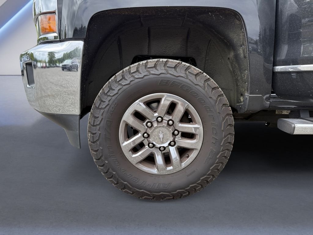 Used 2019 Black Chevrolet LTZ image 11