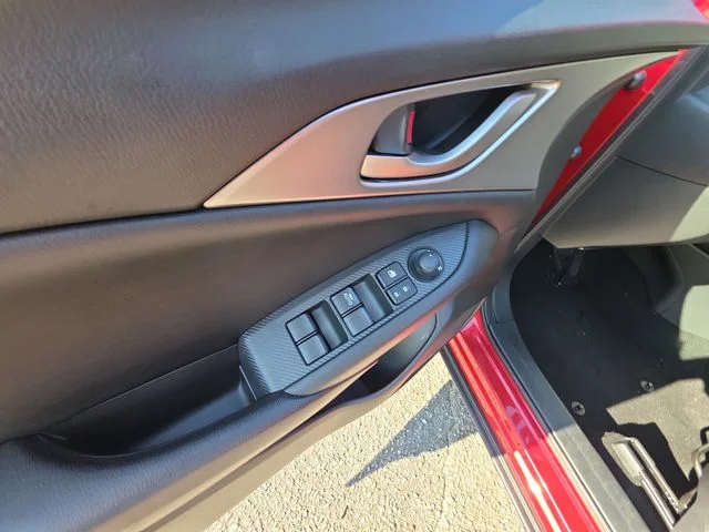 Used 2019 Red Mazda Sport image 13