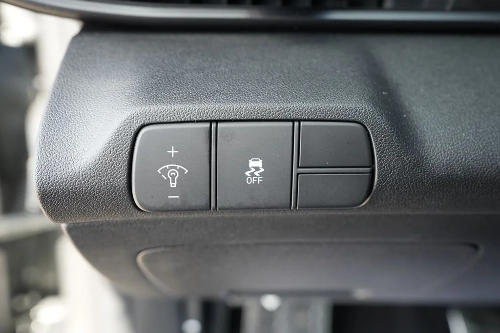 Used 2026 Gray Hyundai SEL Sport image 24