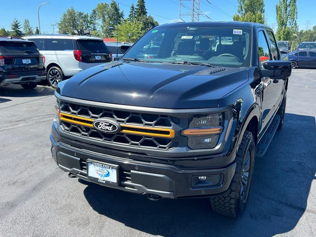 New 2026 Agate Black Metallic Ford Tremor® image 4
